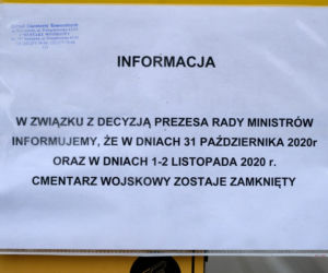Wszystkich Świętych 2020. Przerażający widok z cmentarzy w Warszawie