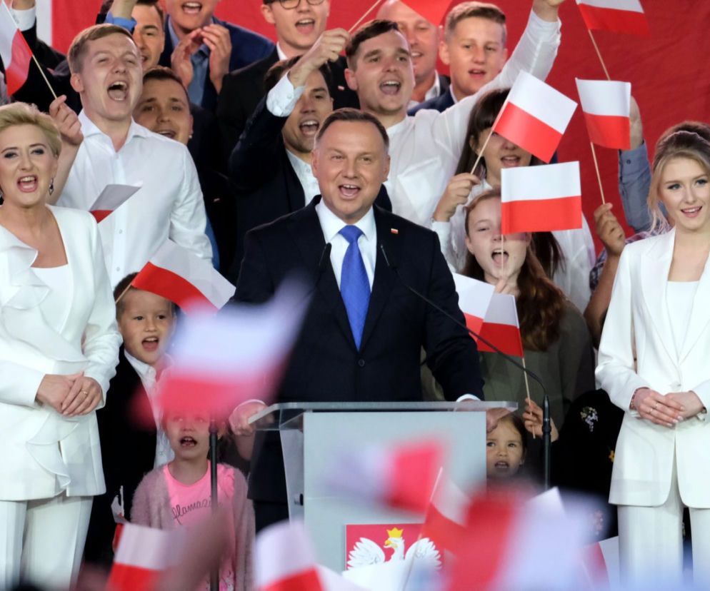Agata Duda, Kinga Duda. Damy w bieli.