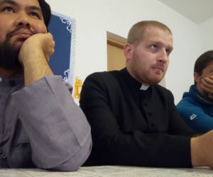 Nie tylko siostry dominikanki! W bocheńskim DPS pomaga też ksiądz z Kazachstanu. Kim jest?