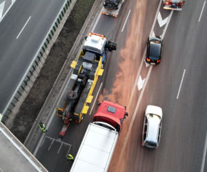 10-kilometrowy korek na A2 pod Warszawą. TIR stanął w płomieniach!