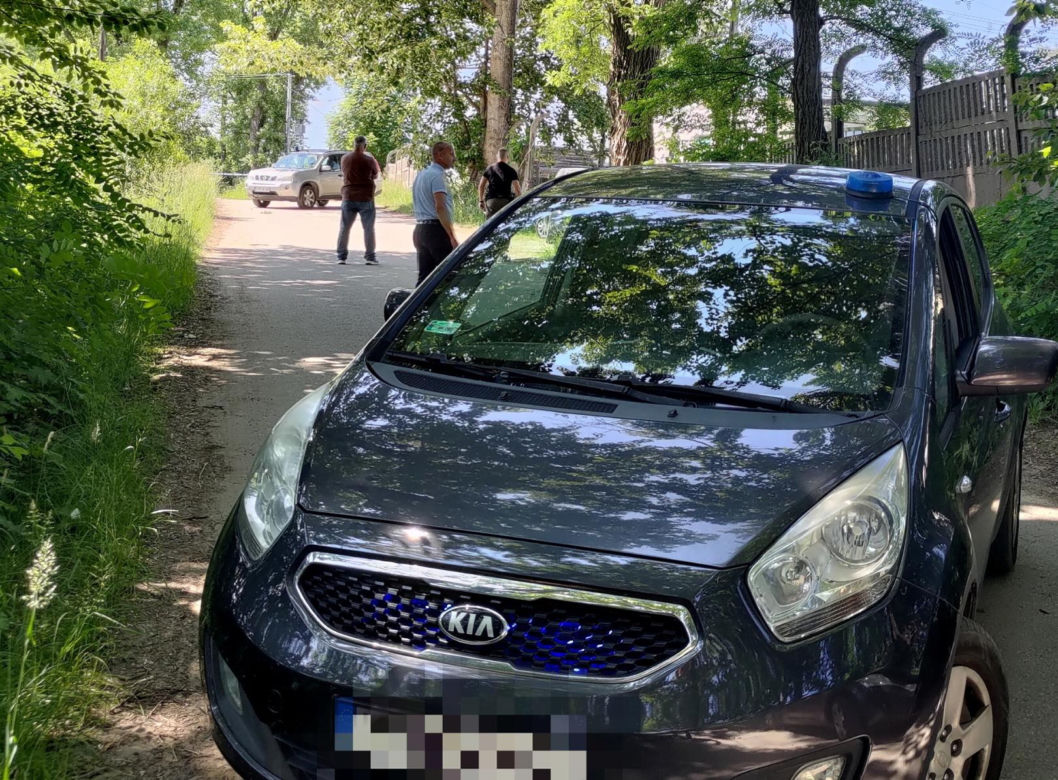 Kobieta zastrzelona na parkingu przy szkole. Znaleziono też ciało jej męża