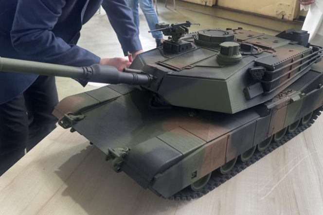 Podpisanie umowy dotyczącej Autoryzowanego Centrum Serwisowego Silników AGT1500 do czołgów M1 Abrams