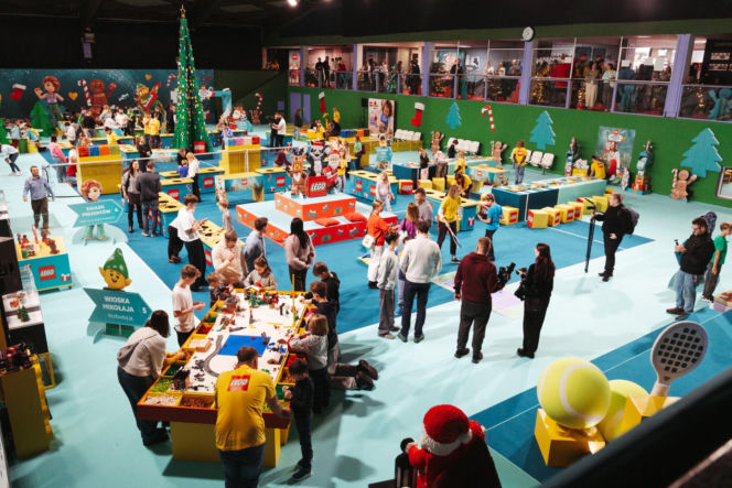 Iga Świątek bawiła się z dziećmi LEGO