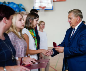 Początek nowego roku szkolnego w Białymstoku. Naukę rozpoczęło 39 tys. dzieci i młodzieży