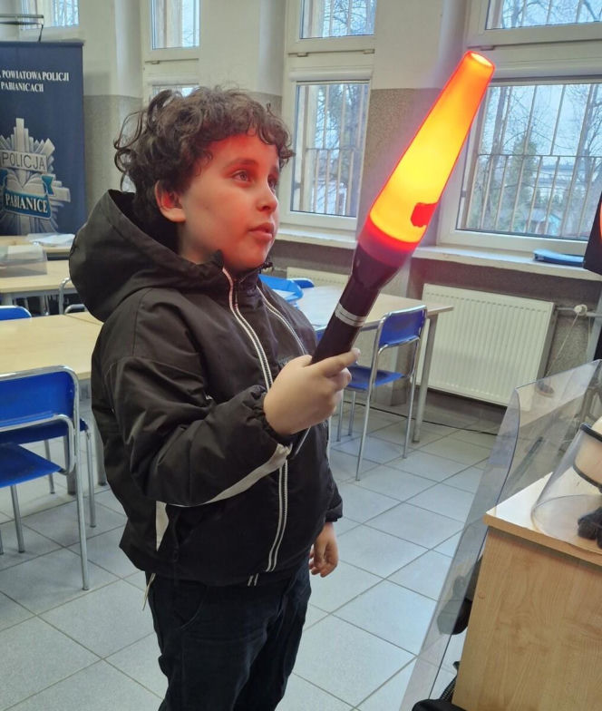 9-letni Omar jednym telefonem uratował życie mamy