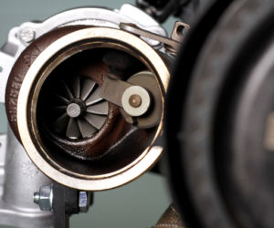 Volvo silnik 2.0 Drive-E 450 KM potrójne turbodoładowanie