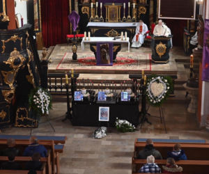 Starogard Gdański. Pogrzeb dzieci, które zmarły w tragicznym pożarze