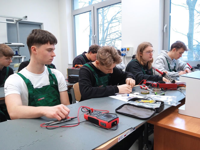 Kosmiczny projekt w siedleckim BCU Nr 1