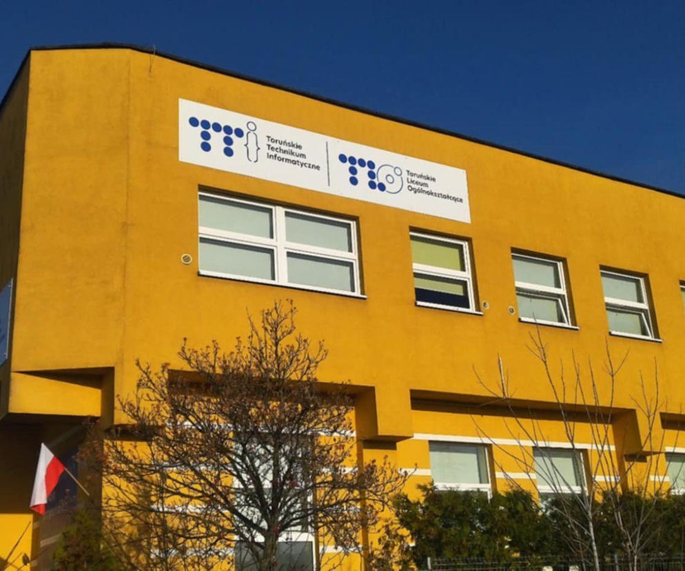 Uczeń rzucił się na nauczycielkę. Poszkodowana w szpitalu