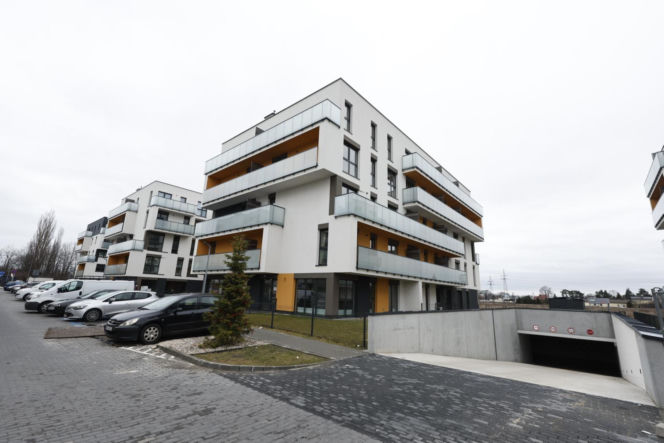 Warszawa, format: Deweloper postawił domy na Mleczarskiej. Cofnięto mu pozwolenie na budowę