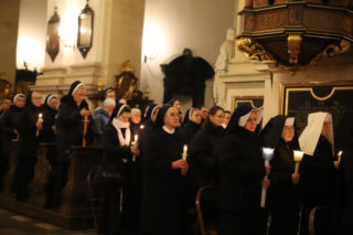Prawda o emeryturach zakonnic. Różnice potrafią być ogromne