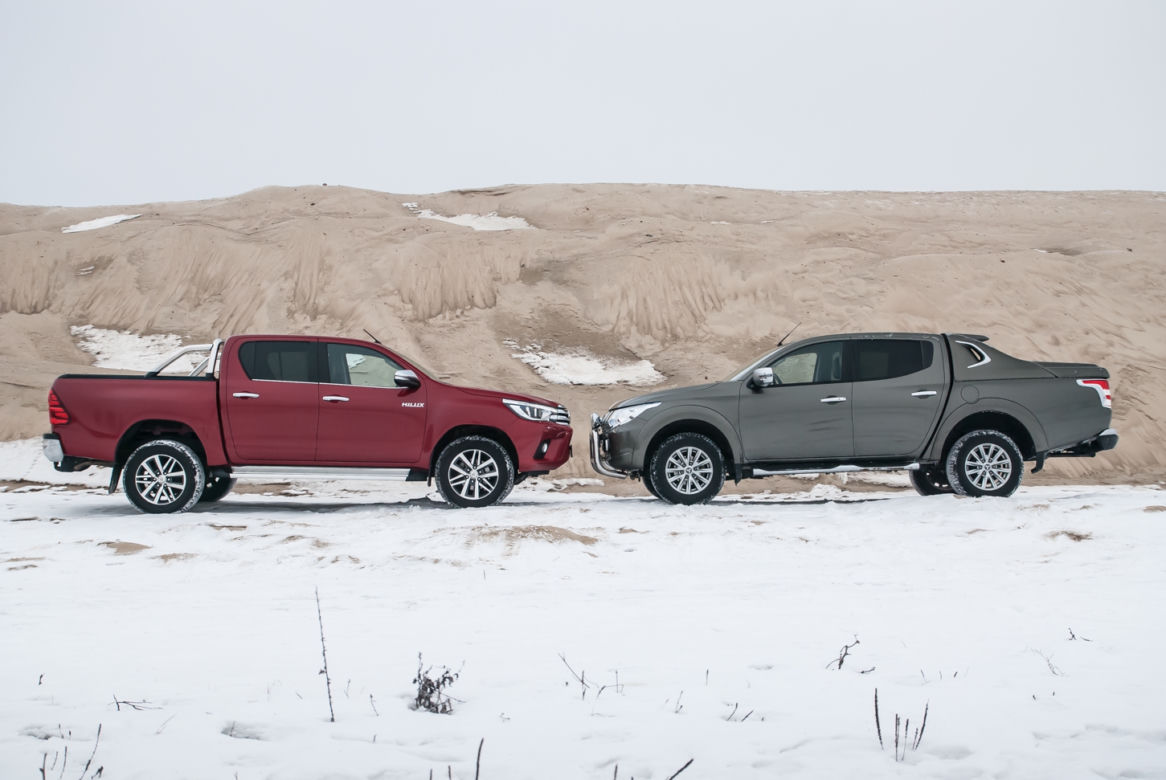 Toyota Hilux SR5 2.4 D-4D Mitsubishi L200 2.4 DID Instyle