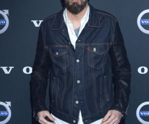 Tak na początku kariery wyglądał Piotr Kędzierski. Dziś trudno go rozpoznać na starych zdjęciach