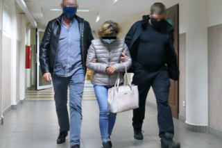 Fałszywa policjantka za kratkami. Ukradła 100 tysięcy złotych