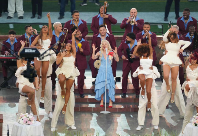 Halftime show na Super Bowl 2026: Bad Bunny, Lady Gaga, Pedro Pascal, Cardi B, John Bon Jovi i smaczki polityczne