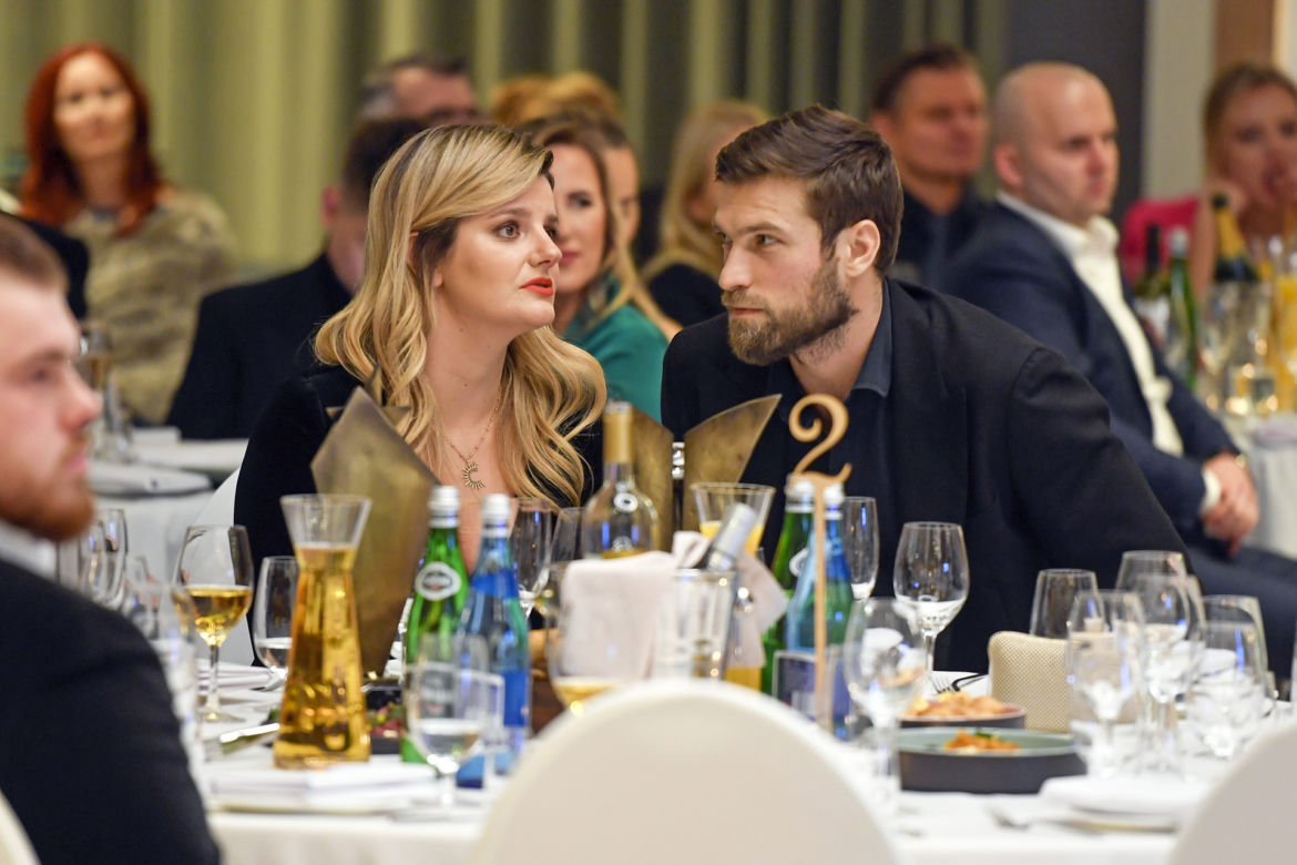 Zborowska i Wrona przekazali przerażające wieści. Wiesia przeszła operację