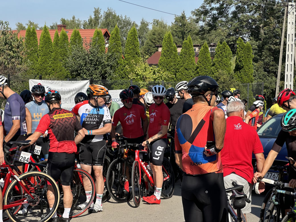 Sportowa rywalizacja i wspólne pomaganie. Za nami 8. edycja Tour de Cracovia Amatorów! 