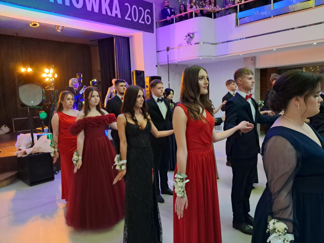 Studniówka 2026 maturzystów ZSTM w Skarżysku-Kamiennej