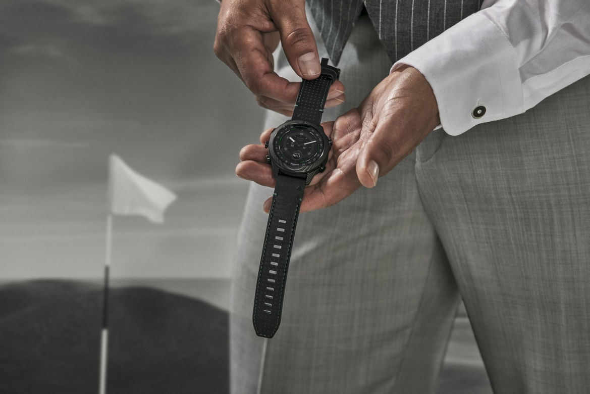Garmin MARQ Carbon collection