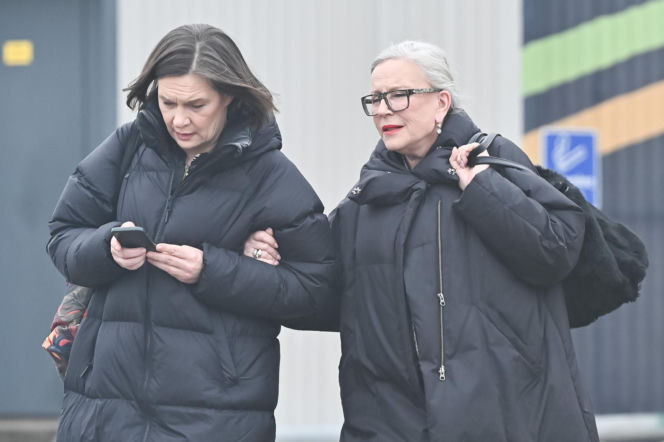 Krystyna Janda kurzy w aucie