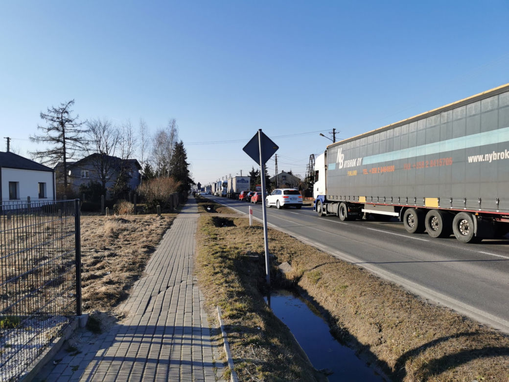 Łódzkie. Kobieta i 2-letnie dziecko nie żyją, 7-latek ranny po wypadku niedaleko Skierniewic
