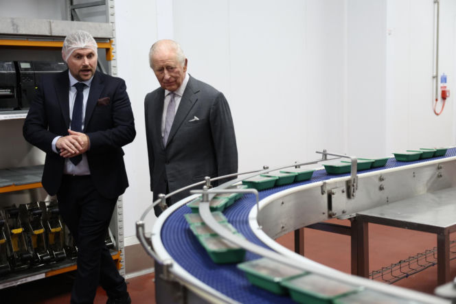 Król Karol został DJ-em! Zobacz, jak sobie radził