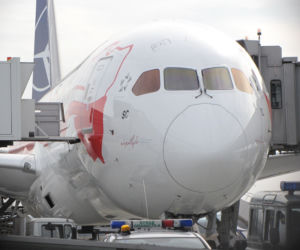 DUMNI z Niepodległości Polski! Biało-czerwony dreamliner wylądował na Jasionce [ZDJĘCIA]