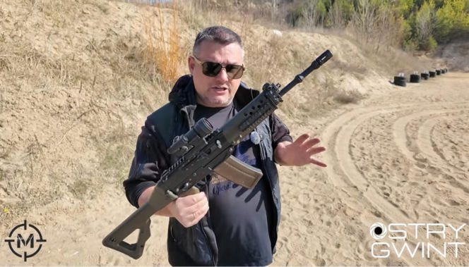 Karabin SIG 553 - niezawodność Kałasznikowa w szwajcarskim wydaniu