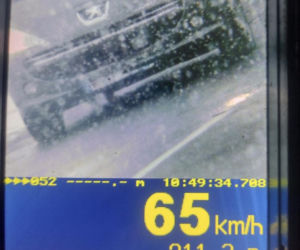 Uciekał przed policją, bo nie miał prawa jazdy