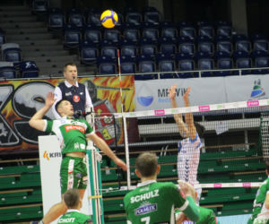Siatkarze Indykpolu AZS-u Olsztyn wygrali wyjazdowe spotkanie z MKS-em Będzin 3:0. 