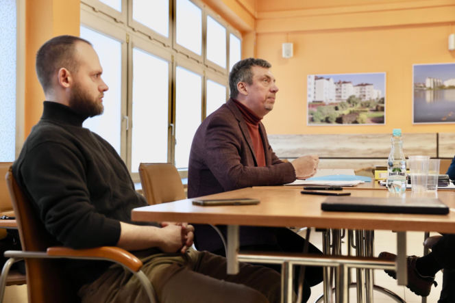 Śmieci, smród i strach na Gocławiu. Sąsiad zbieracz terroryzuje mieszkańców. "On potrzebuje pomocy"