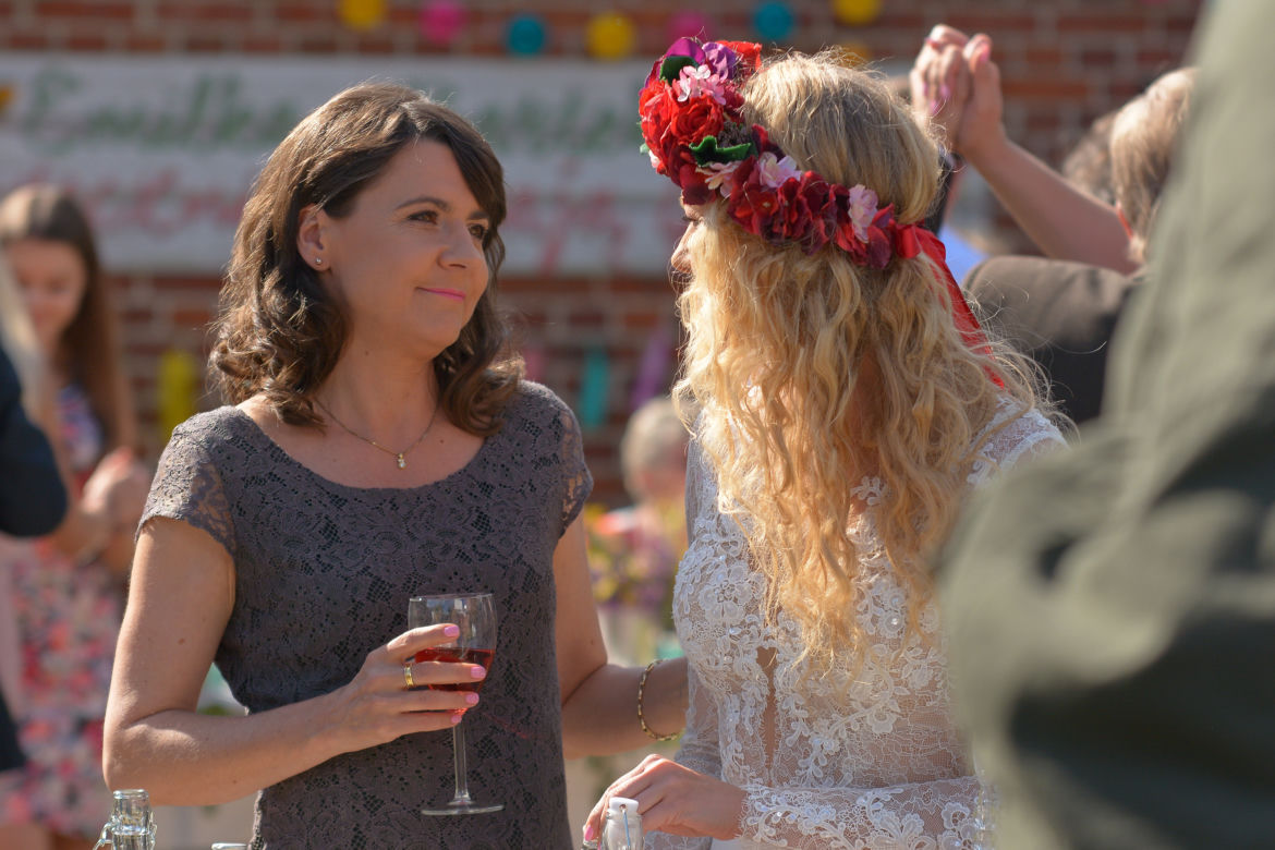 Pierwsza miłość. Anna (Agnieszka Suchora), Emilka (Anna Ilczuk)