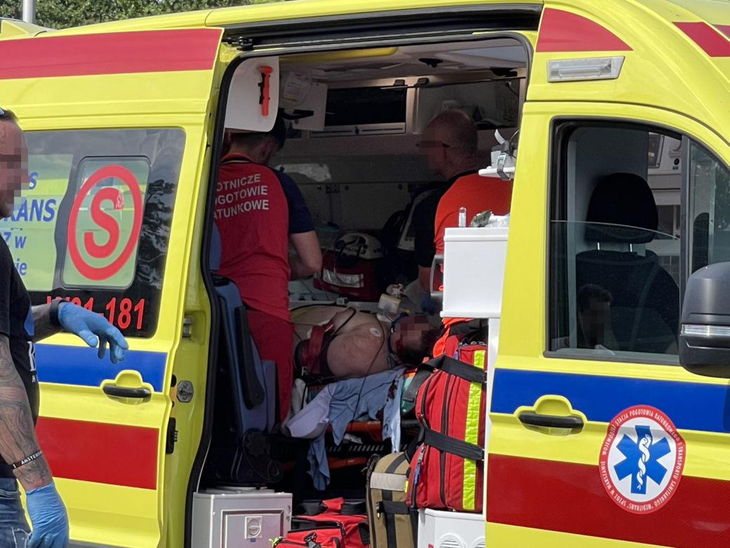 Wypadek miejskiego autobusu w Ząbkach