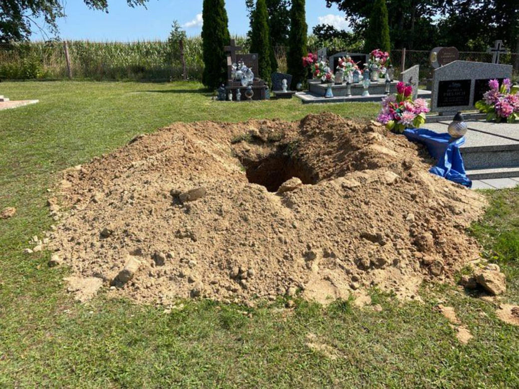 Pogrzeb 14-letniego Ernesta. Tłumy pożegnały bohatera w malutkim kościele