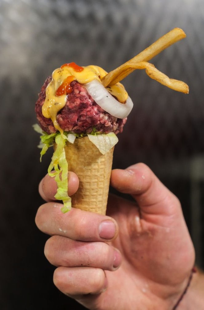 Lód o smaku hamburgera