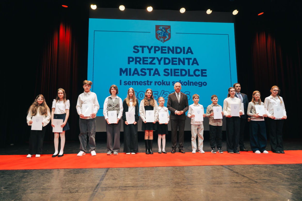 Najzdolniejsi uczniowie odebrali stypendia Prezydenta Miasta Siedlce