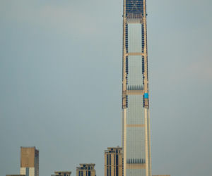 To najwyższy opuszczony budynek świata. Gigant straszy od 11 lat