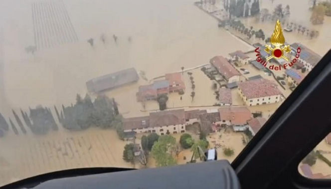 Lawina zmiażdżyła dom. 32-latek zginął, ratując kobietę