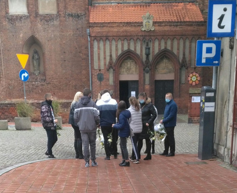 Chełmża: Pogrzeb tragicznie zmarłej 23-letniej Izabeli