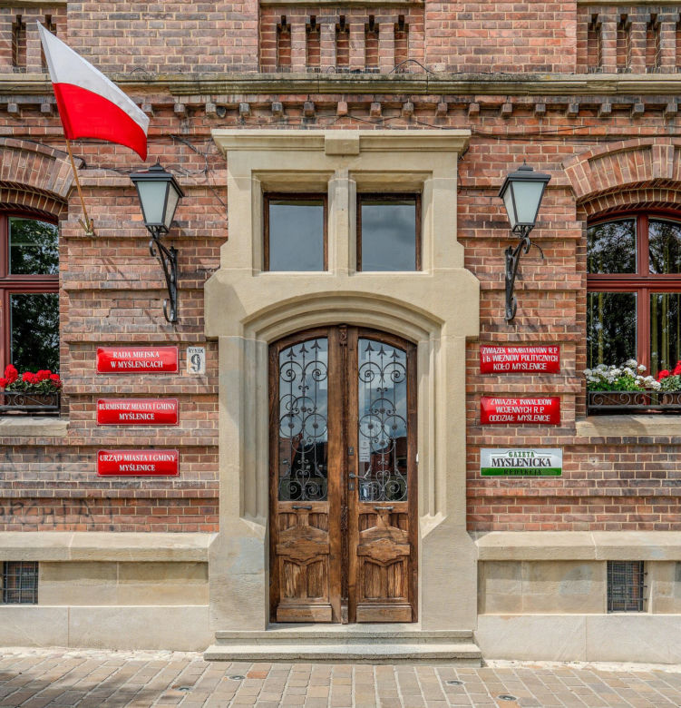 To największe miasto w Małopolsce bez kolei. Mieszkańcy wciąż czekają na pierwszy pociąg