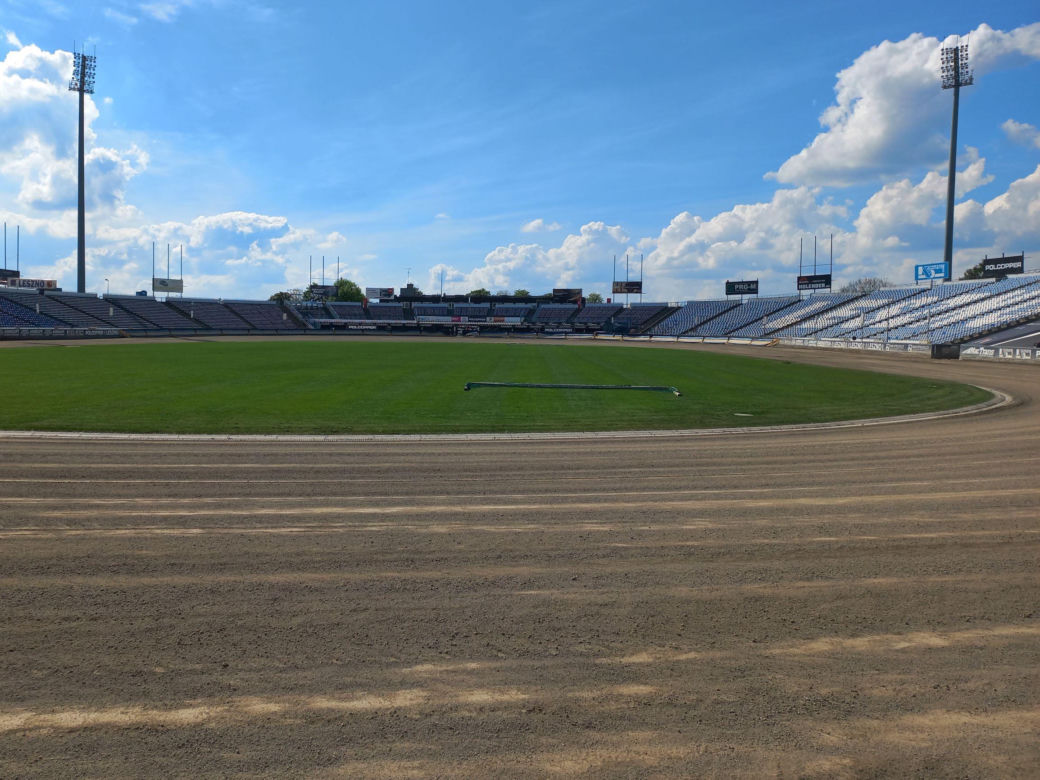 Kino plenerowe na stadionie żużlowym w Lesznie?