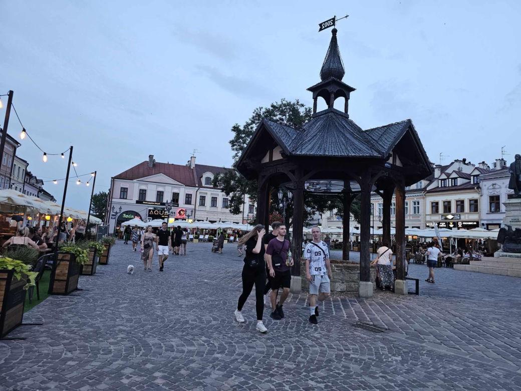 Jak spędzić wakacyjne popołudnie na rzeszowskim rynku