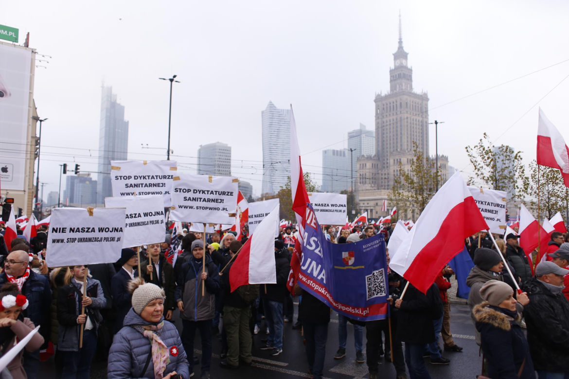 Marsz Niepodległości 2023 Warszawa. ZDJĘCIA. Tak stolica wygląda 11 listopada! GALERIA cz. 1