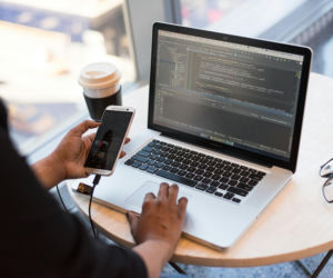 Technologie, które realnie pomagają w codziennej pracy firm