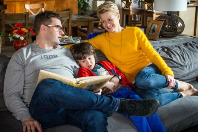 RODZINKA.pl 4 sezon. Ludwik (Tomasz Karolak), Kacper (Mateusz Pawłowski), Natalia (Małgorzata Kożuchowska)