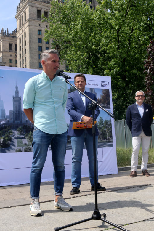 Plac Centralny w Warszawie. Rozpoczęła się budowa