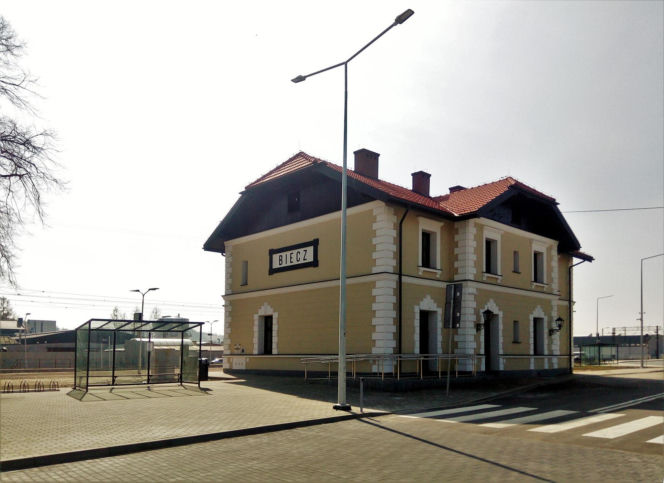 To najpiękniejsze miasto w Małopolsce. Jest porównywane do Krakowa, kiedyś było uznawane za stolicę Polski