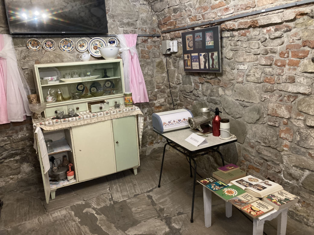 Sądecka Biblioteka Publiczna zaprasza na podróż w czasie do PRL-u