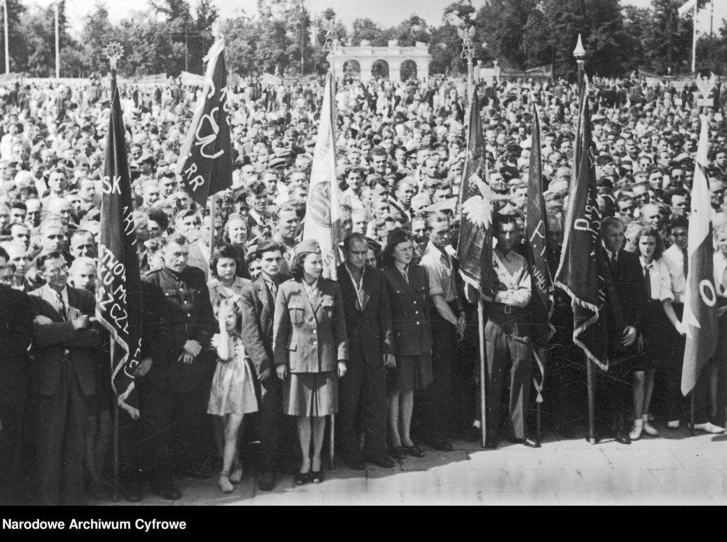Ogłoszenie manifestu PKWN 22 lipca 1944 uznaje się za historyczny początek PRL. Co zapowiadał lipcowy manifest?