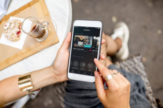 Efekt „Human Touch” i technologia 24/7 – Booksy publikuje przełomowy Raport Trendów Beauty 2026